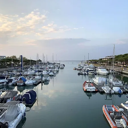 Vila With Patio In Lignano Pineta *